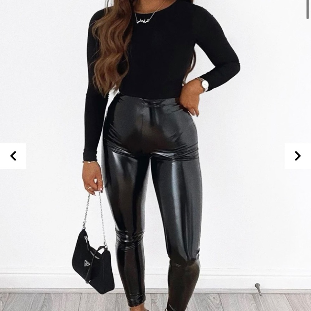 NEW WITH TAGS black Shiny Vinyl Leggings